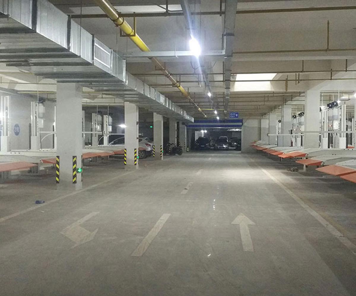 升降橫移機(jī)械式停車設(shè)備出租.jpg